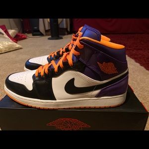 Jordan 1 Phoenix mids
